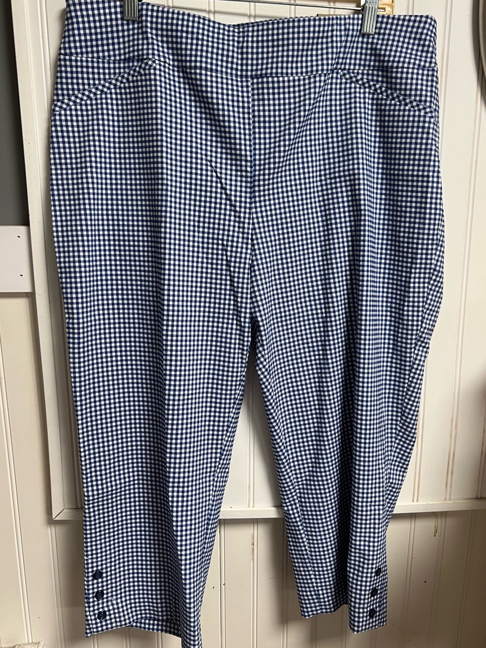 NWT CHICO'S Perfect Stretch Gingham Slim Josie Capri Crop Blue White Sz 3 = XL